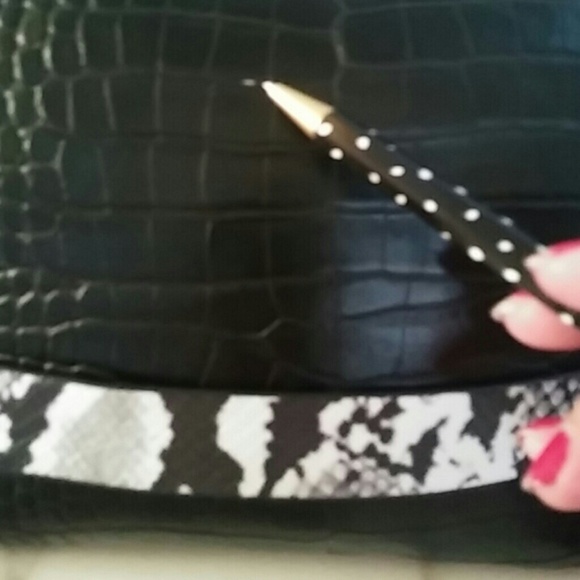 Target Mossimo Black Faux Leather Crossbody Bag - Picture 2 of 5